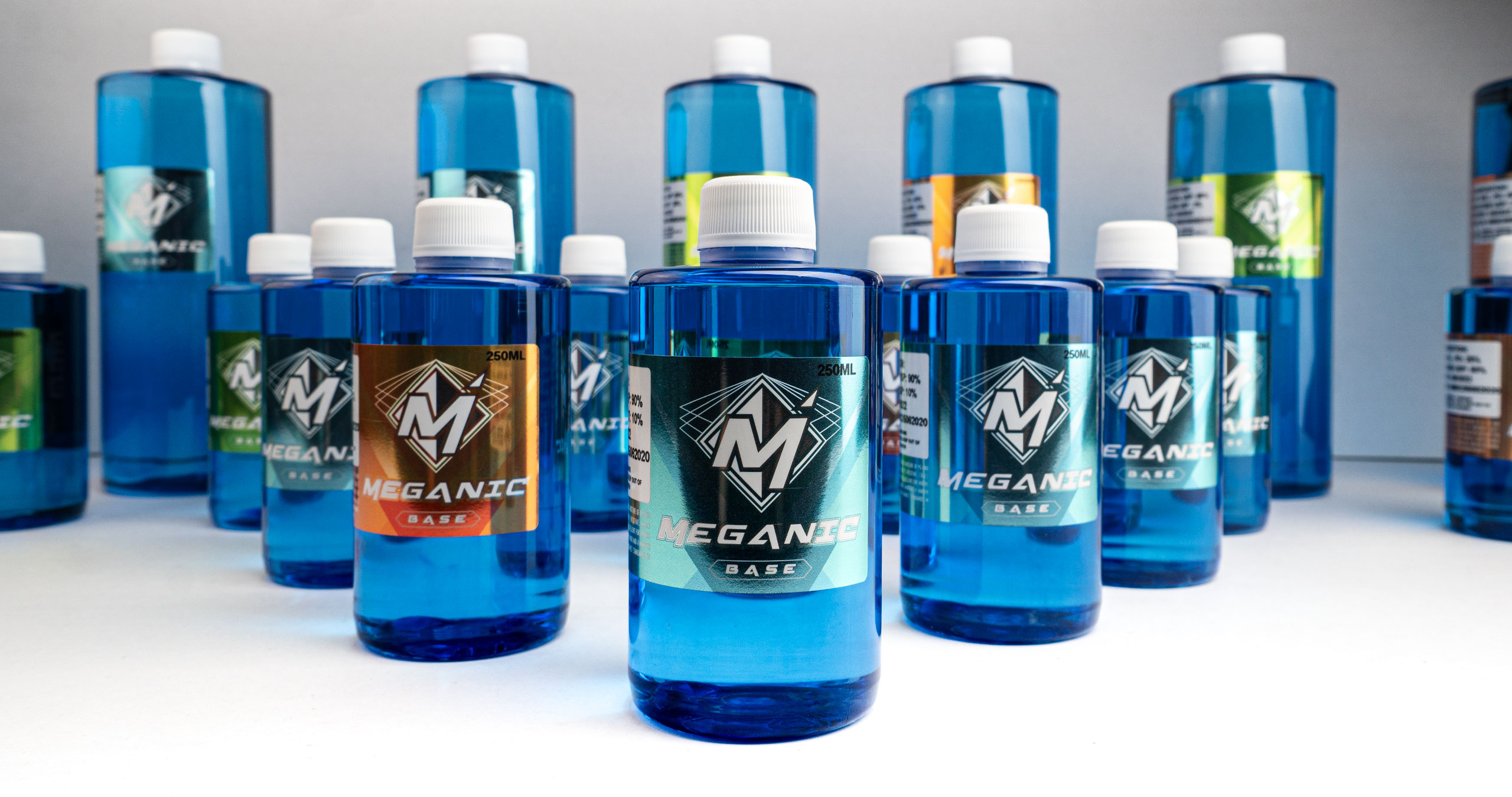 meganic-bottle-family-bg